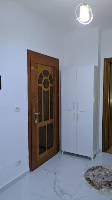 Spacious Modern Close To Centre - Rruga At Zef Valentini, Block 20, 2nd Floor Tirana
