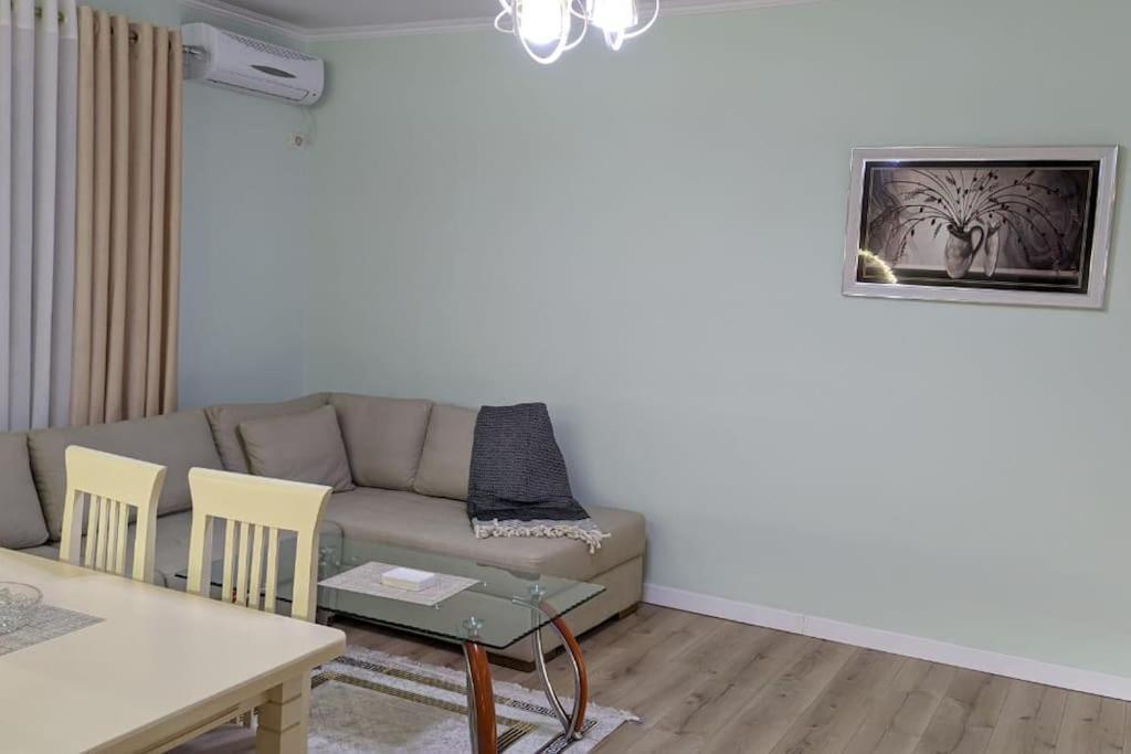 Spacious Modern Close To Centre - Rruga At Zef Valentini, Block 20, 2nd Floor